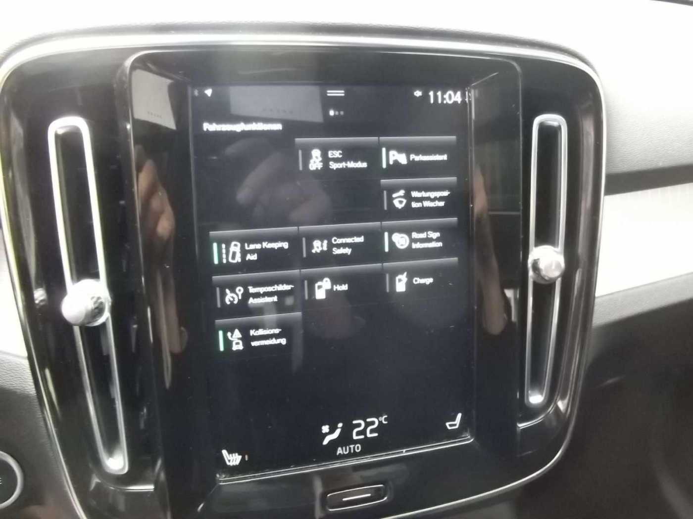Volvo  Momentum Pro Plug-In Hybrid 2WD